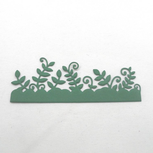 N°616 jolie bordure en feuillage  en papier  vert foncé  gaufrage  découpage  fin