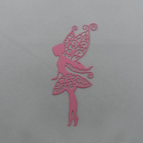 N°584 une grande "fée papillon" dentelé en papier rose  découpage fin