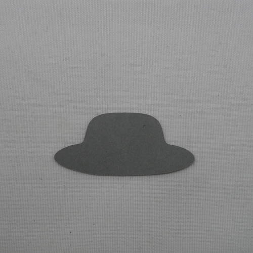 N°301 petit chapeau  en papier  gris clair découpage fin 