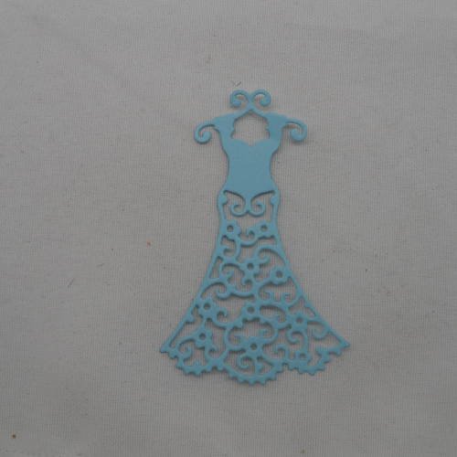 N°137 petite robe sur cintre  en papier  bleu ciel   découpage fin