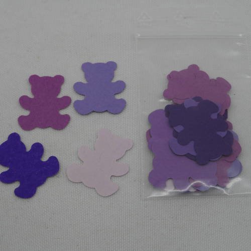 N°555 d'un lot de vingt petits oursons  en papier camaïeu de violet découpage fin