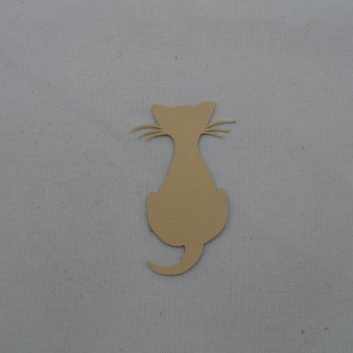 N°531  d'un chat   en papier beige  découpage fin