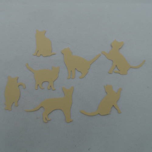 N°208 lot de 7 chats beiges positions différentes    découpage 