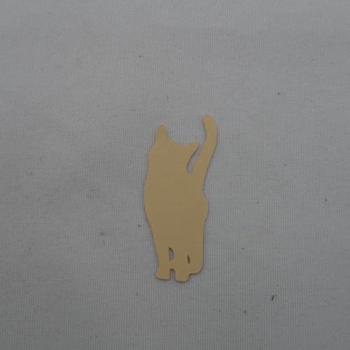 N°258 chat  en papier  beige découpage  fin