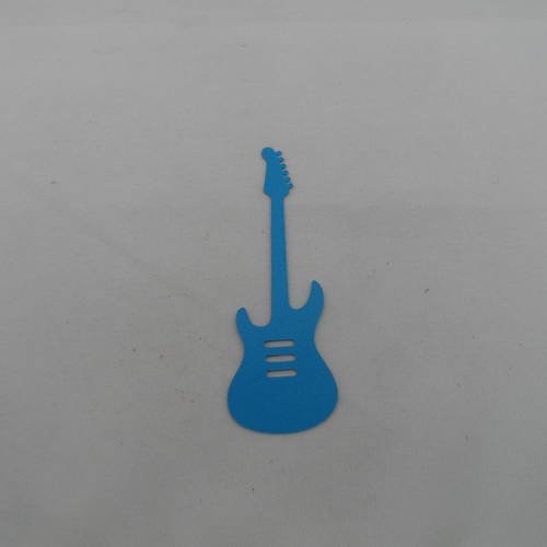 N°331 une guitare électrique   en papier bleu turquoise  découpage fin 