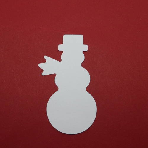 N°524 un bonhomme de neige en papier blanc 