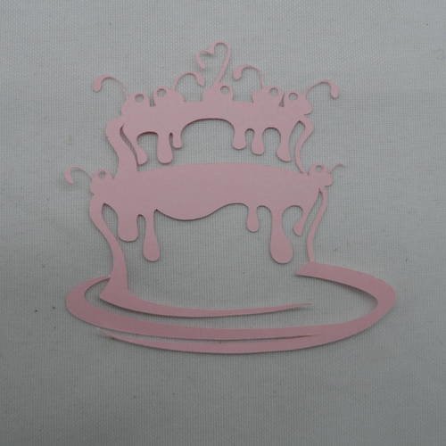 N°503  d'un gâteau haut aux cerises en papier rose découpage fin 
