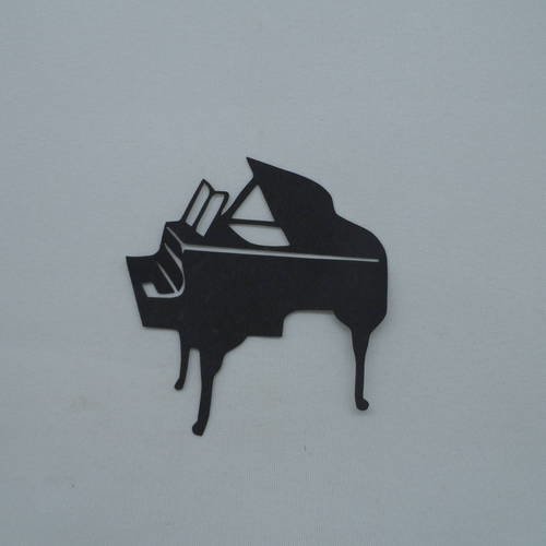 N°479  d'un joli piano en papier noir 
