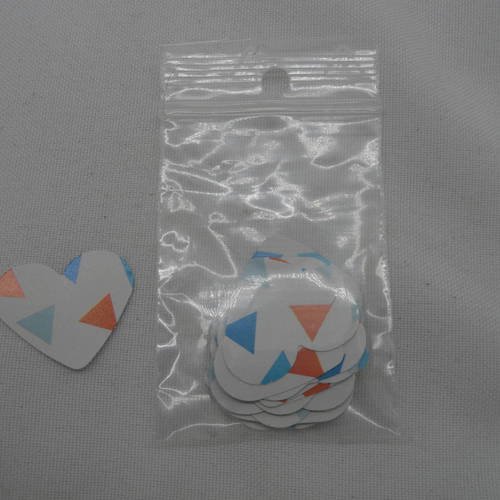 N°358 lot de 25 petits cœurs en papier à triangle bleu et orange   fond blanc   pour  embellissement 
