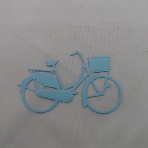 N°240  d'un grand vélo en papier  bleu ciel  avec panier découpage fin 