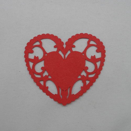 N°148 cœur "dentelé" ciselé  en papier rouge découpage fin 