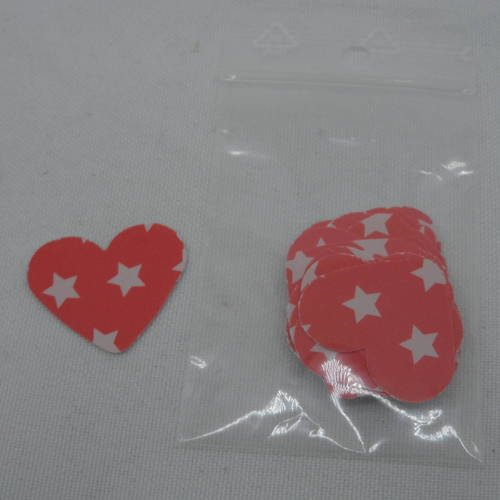 N°358 lot de 25 petits cœurs en papier  fond  rouge à étoile rose très pale    pour  embellissement 