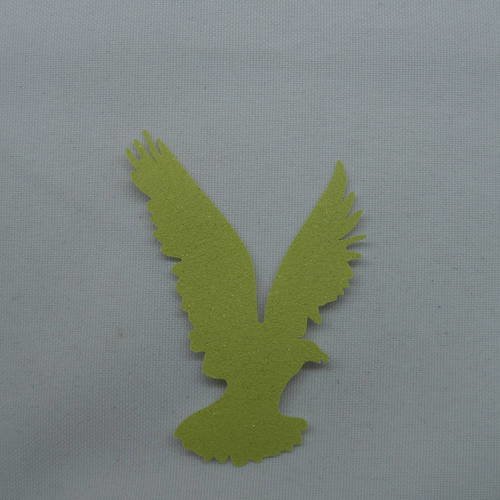N°371  d'un aigle   en papier tapisserie vert à paillette  découpage fin 