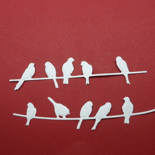 N°139 oiseaux sur un fil deux différentes en papier blanc découpage et gaufrage