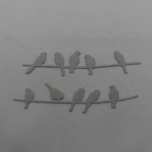N°139 oiseaux sur un fil deux différentes en papier  gris clair  découpage et gaufrage