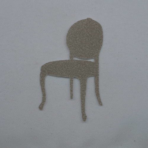 N°441 d'une chaise n°2  en papier tapisserie  beige  découpage 