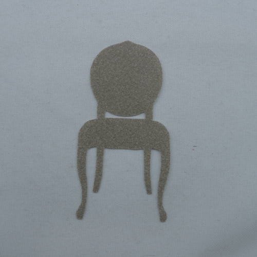 N°440 d'une chaise n°1   en papier tapisserie  beige  découpage 