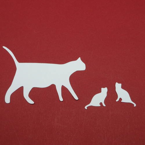 N°437  lot de maman chat et ses deux chatons  en papier blanc découpage