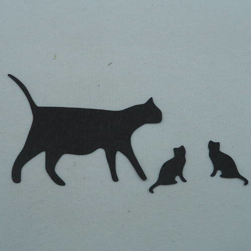 N°437 lot de maman chat et ses deux chatons  en papier noir découpage