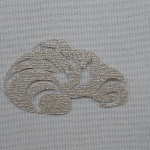 N°416 d'un croissant    en papier tapisserie lin beige brillant    découpage 