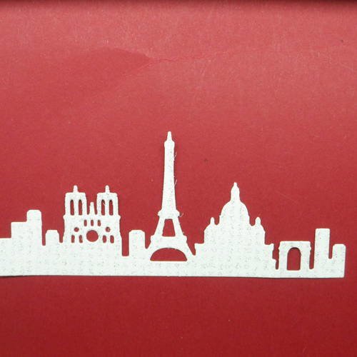N°319 d'un paysage de la ville de paris en papier tapisserie  blanc à paillette  découpage