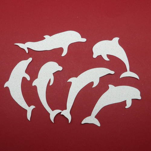 N°225  lot de six dauphins  en papier tapisserie blanc à paillette   découpage 