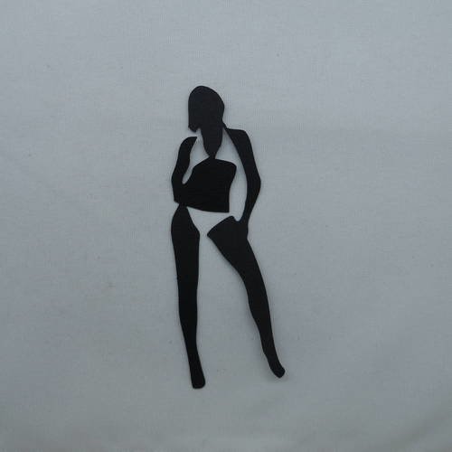 N°417    d'une femme en maillot de bain n°1   en papier noir  découpage