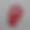 N°370 d'une bouche langue tirée  en papier rouge  découpage fin 