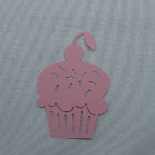N°324 petit gâteau avec cerise sur le dessus en papier rose  découpage 