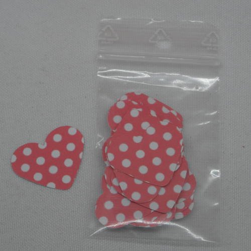 N°358 lot de 25 petits cœurs en papier  fond rouge   à pois blanc pour  embellissement 
