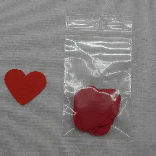 N°358 lot de 25 petits cœurs en papier  rouge pour  embellissement 