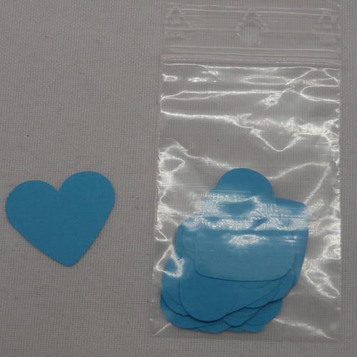 N°358 lot de 25 petits cœurs en papier  bleu  pour  embellissement 