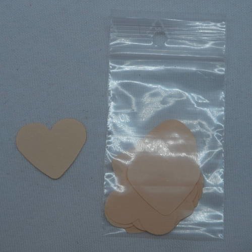N°358 lot de 25 petits cœurs en papier  saumon  pour  embellissement 