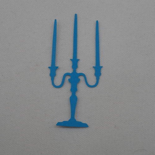 N°354 d'un chandelier à trois bougies   en papier bleu turquoise  découpage 