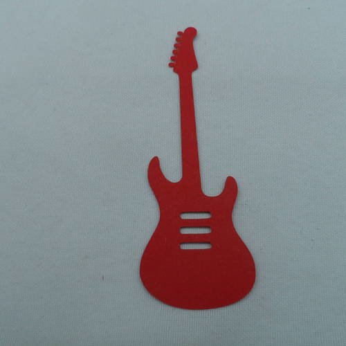 N°331 une guitare électrique   en papier rouge   découpage fin 
