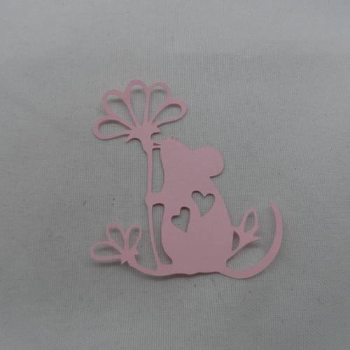 N°117 d'une souris avec fleurs cœurs   en papier rose  découpage fin 