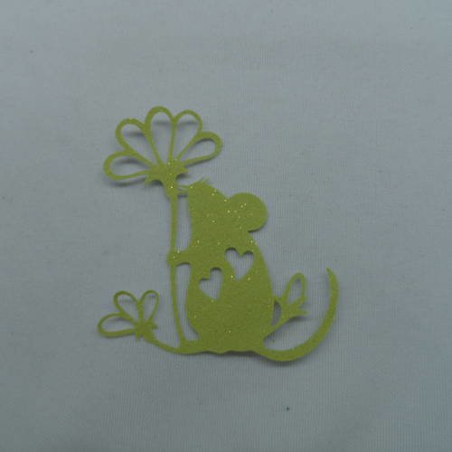 N°117 d'une souris avec fleurs cœurs   en papier tapisserie  vert à paillette   découpage fin 
