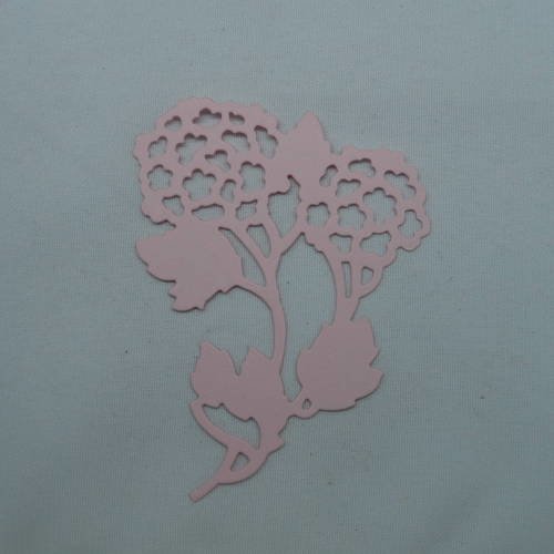 N°281 fleur hortensia  en papier rose découpage  fin 