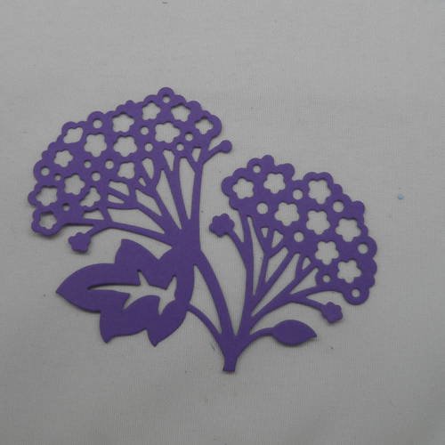 N°285 fleur hortensia  en papier violet vif découpage  fin