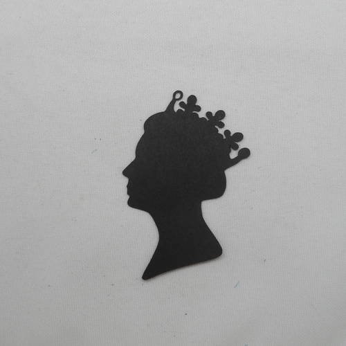 N°294 buste de la reine en papier noir  découpage fin 