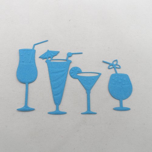 N°278 lot de quatre verres à cocktails   en papier bleu turquoise  découpage  fin et gaufrage
