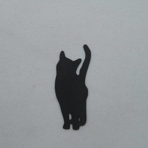 N°258 chat   en papier noir  découpage  fin