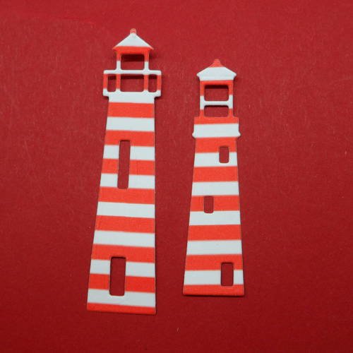N°233  lot de deux phares  en papier blanc et rouge à rayures  découpage