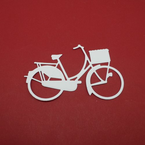N°240  d'un grand vélo en papier  blanc  avec panier découpage fin 