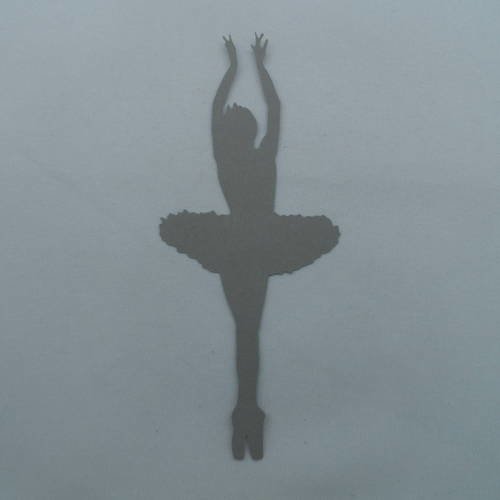 N°237 d'une danseuse petit rat en papier gris découpage fin 