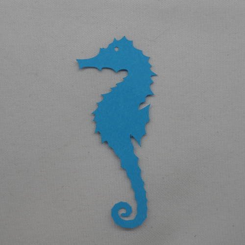 N°222  hippocampe poisson  en papier bleu   découpage 