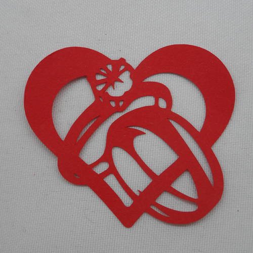 N°203 d'un cœur entrelacé avec deux bagues une alliance et alliance avec un diamant   en papier   rouge