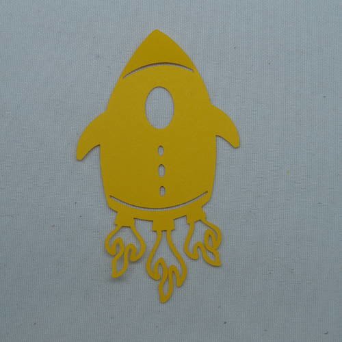 N°205 d'une petite fusée   en papier jaune