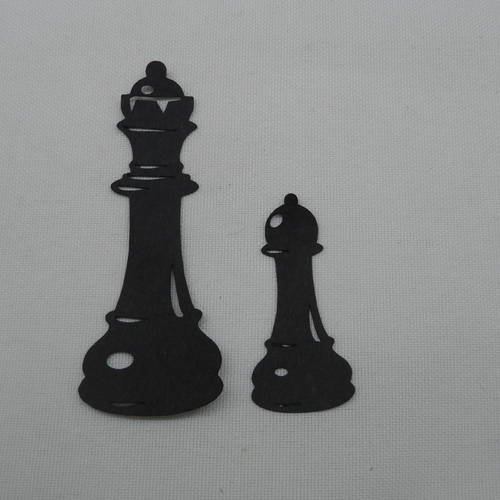 N°144 deux pièces d'échec  en papier noir  découpage fin 