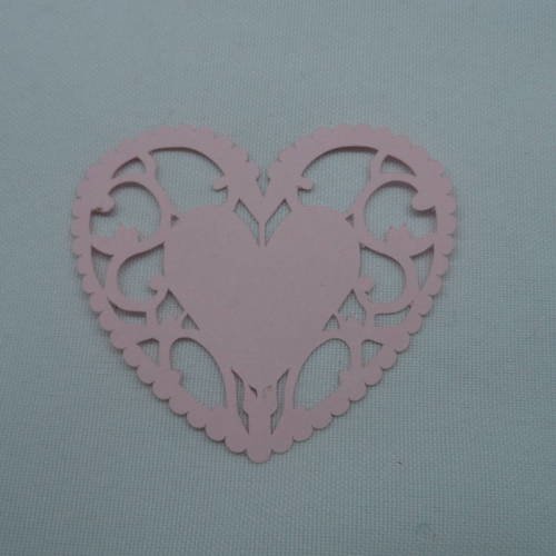 N°148 cœur "dentelé" ciselé en papier rose  découpage fin 